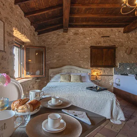 Apartment Arpinum Divinum Luxury Loft Arpino